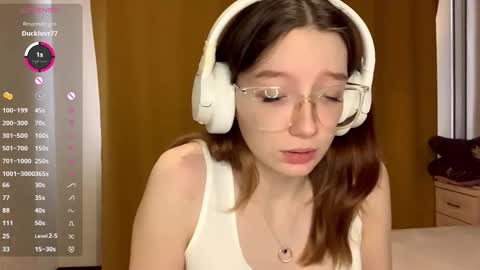 Snapshot of maidacompston chatting on October 15, 9:32 am Elina online show from October 15, 9:32 am