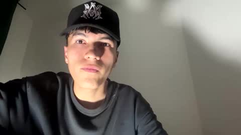 maikitol online show from April 23, 1:24 am