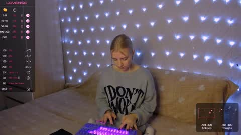 Your kitty online show from January 15, 3:50 pm