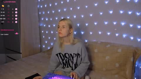 Your kitty online show from February 11, 2:35 am