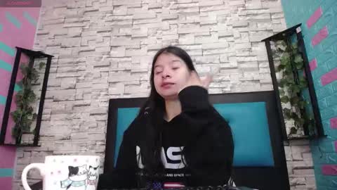 Snapshot of maily_can chatting on September 23, 1:05 pm MAILY CAN online show from September 23, 1:05 pm