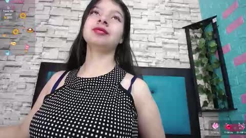 Snapshot of maily_can chatting on October 9, 1:38 pm MAILY CAN online show from October 9, 1:38 pm