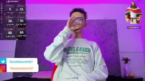 Maison Davis online show from February 19, 12:57 am