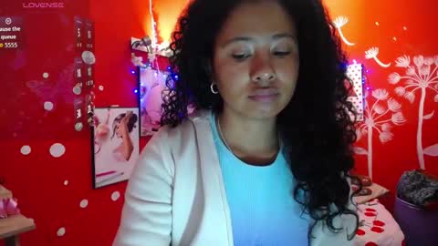 Snapshot of maite_loves chatting on October 8, 11:38 am Maite online show from October 8, 11:38 am