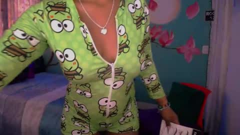 Snapshot of maite_loves chatting on February 28, 12:31 pm Maite online show from February 28, 12:31 pm