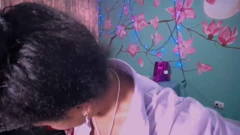 Snapshot of maite_loves chatting on February 15, 12:11 pm Maite online show from February 15, 12:11 pm