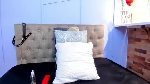 Maite and Lexy online show from February 16, 7:01 pm