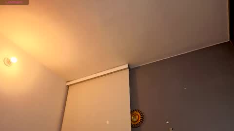   Lauu online show from November 26, 11:45 pm