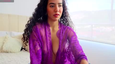   Lauu online show from May 6, 6:14 pm