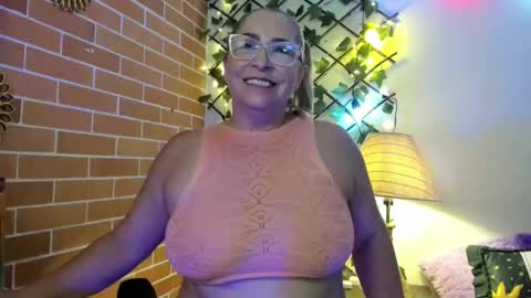 maja_hills online show from December 2, 9:13 pm