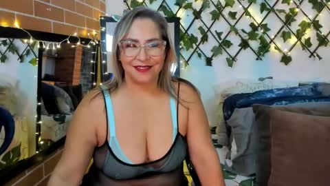 maja_hills online show from March 7, 4:11 pm