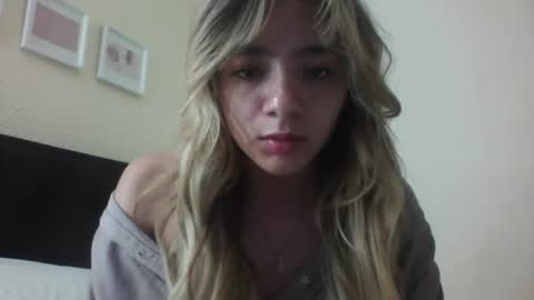 majo_gomezz online show from March 7, 11:49 pm