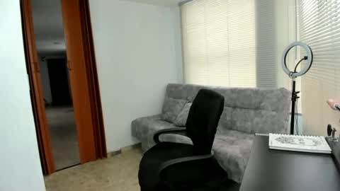 Snapshot of majo_soussa chatting on February 26, 1:32 pm Majo Soussa online show from February 26, 1:32 pm