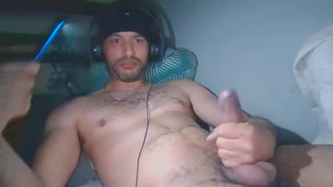 majorb121 online show from February 11, 8:20 pm