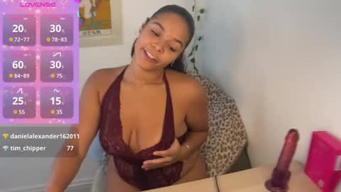 Snapshot of makaylafox_ chatting on September 24, 3:30 pm Makayla  online show from September 24, 3:30 pm