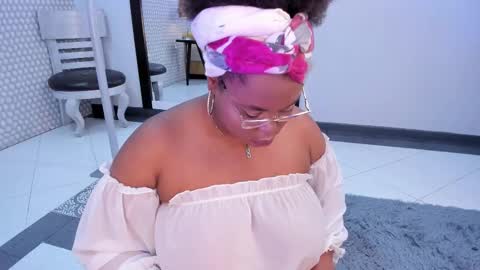 Snapshot of makena_gh chatting on March 9, 3:22 am makena online show from March 9, 3:22 am