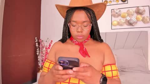 makena online show from October 26, 4:57 am