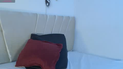 Maki online show from December 19, 9:43 pm