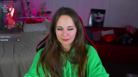 Snapshot of makima_lee chatting on February 25, 7:49 pm Makima online show from February 25, 7:49 pm