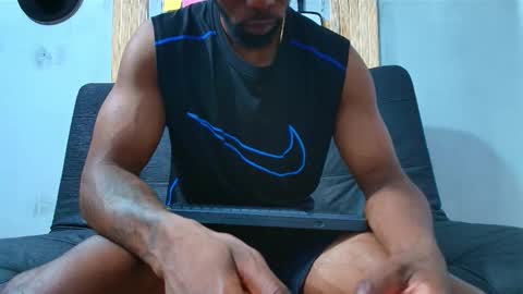 Snapshot of malcompierce chatting on September 25, 12:12 pm Malcom online show from September 25, 12:12 pm