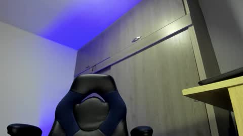 ADAM         online show from November 5, 2:46 am