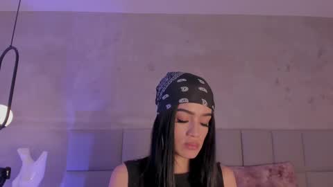 Snapshot of malena_angel_ chatting on October 4, 11:13 pm Malena Angel online show from October 4, 11:13 pm