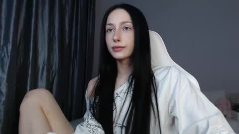 piu online show from March 18, 4:57 pm