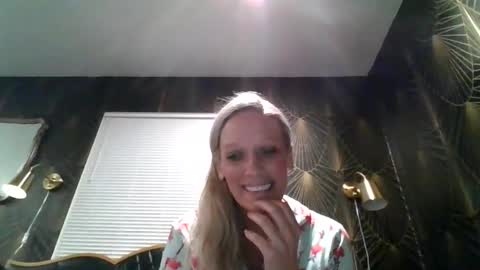 malibumelons online show from November 18, 4:15 am