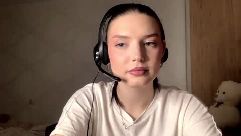 Kate online show from March 31, 6:19 pm