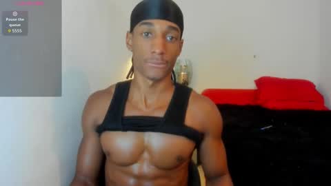 malkongarcia online show from November 17, 8:11 pm