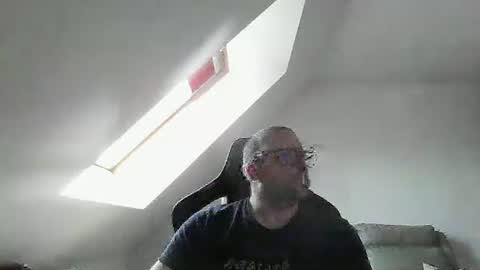 breton online show from February 7, 9:01 am