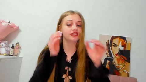 mandi_fox online show from April 9, 5:07 pm