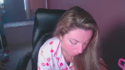 MandyBabyXXX online show from February 9, 6:21 pm