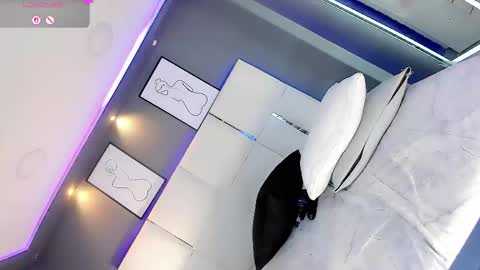 manellyksparklee online show from February 24, 4:10 pm