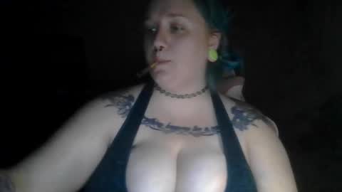 ManicPixiePop online show from November 19, 12:10 am