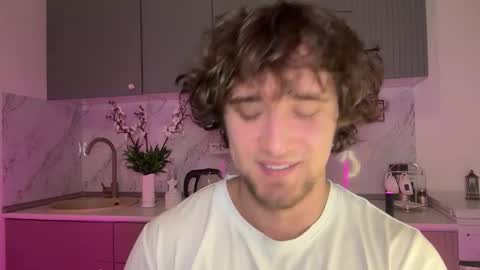 Snapshot of manolein chatting on October 30, 3:23 pm manolein online show from October 30, 3:23 pm