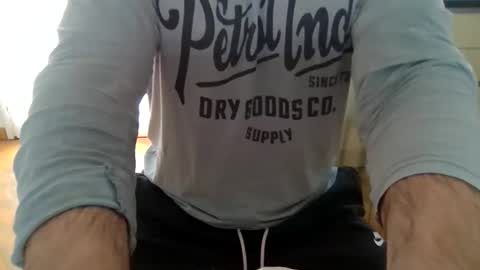 manu17518 online show from April 2, 12:12 pm