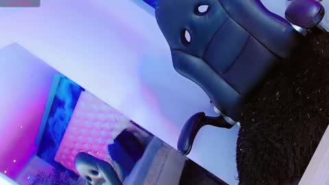 Manuela Kingsley online show from February 16, 3:16 pm