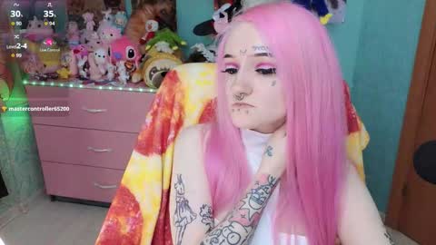 Manuela online show from December 4, 8:52 pm