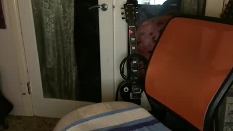manwith2brains30000000 online show from May 14, 6:39 pm
