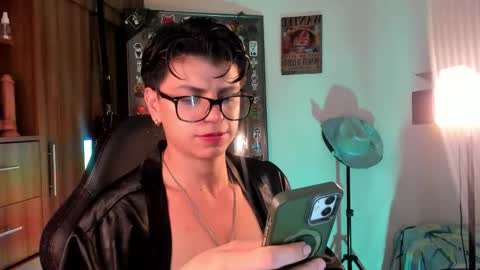 Snapshot of mar_alexis chatting on October 3, 1:59 am mar_alexis online show from October 3, 1:59 am