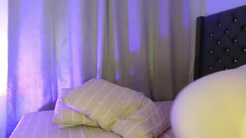 mara4sweet online show from April 9, 12:47 am