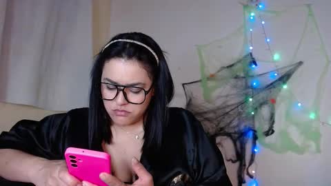 maraa_lee online show from October 26, 2:01 am