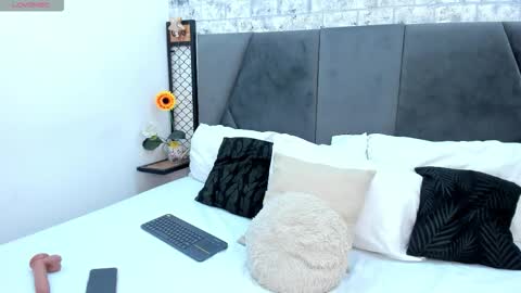 Maray Lous  online show from November 27, 9:33 pm