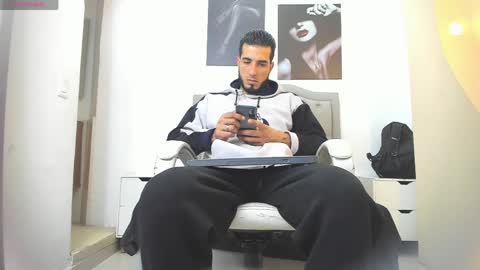 Marc Ruffalo online show from April 17, 12:18 pm