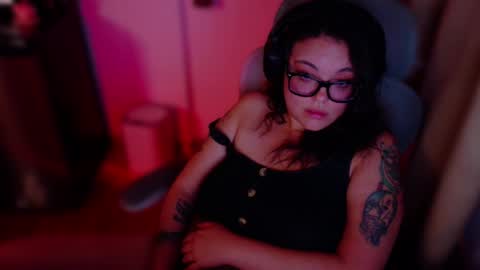 Snapshot of marcela2101s chatting on October 14, 1:19 am marcela2101s online show from October 14, 1:19 am