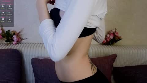 Marcelline online show from March 12, 5:44 am