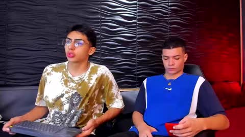 Snapshot of marcoyethan chatting on December 23, 10:10 am Marco and Ethan online show from December 23, 10:10 am