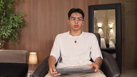 Snapshot of marcoyethan chatting on October 6, 4:41 am Marco and Ethan online show from October 6, 4:41 am