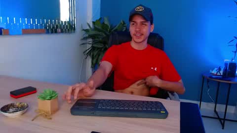 Snapshot of marcus_hanks chatting on February 28, 12:43 am Marcus Hanks online show from February 28, 12:43 am